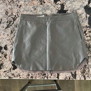 Katina Grimaldi size small grey mini skirt